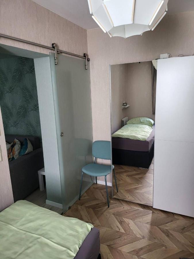 Gemuetliche Dachwohnung Mit Kleiner Oder Grosser Dachterrasse Nebeneinander Wolmirstedt Exterior foto