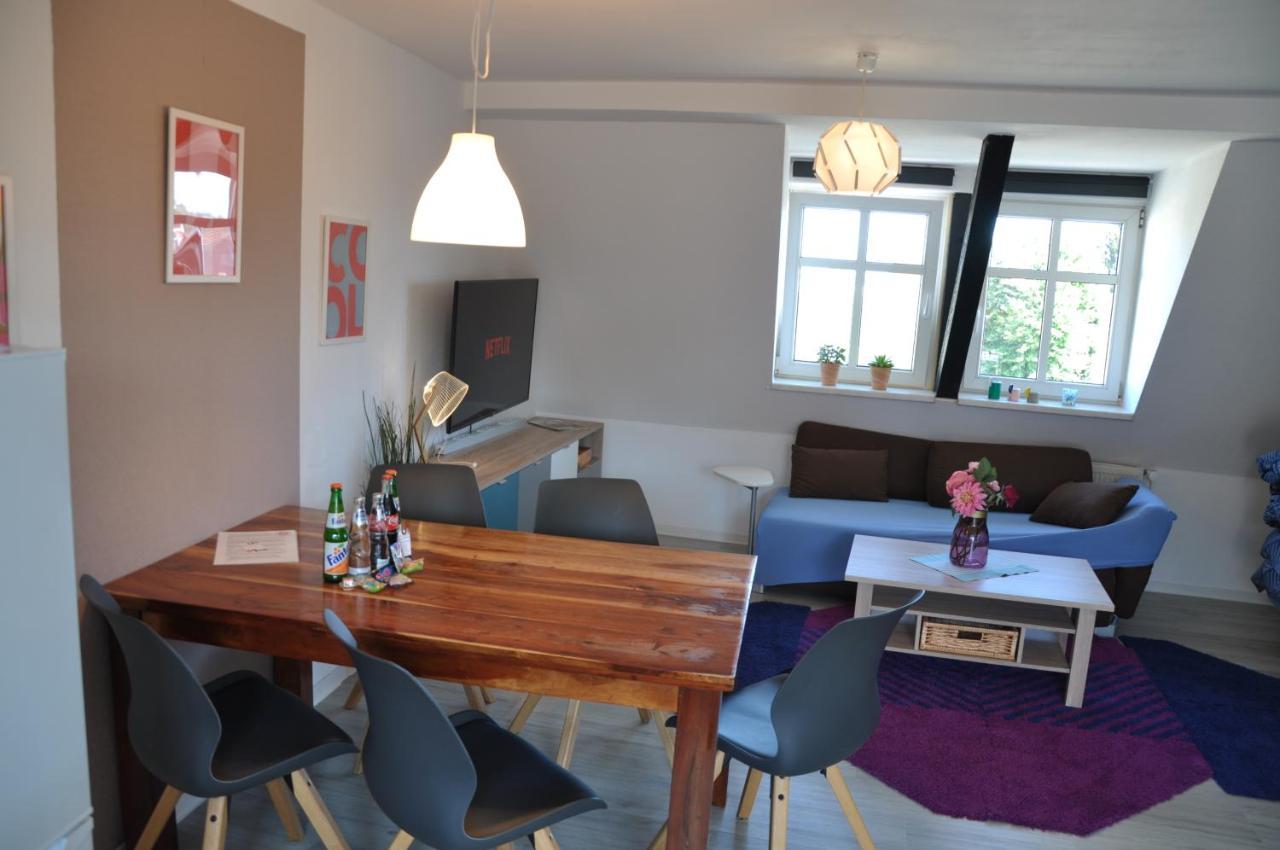 Gemuetliche Dachwohnung Mit Kleiner Oder Grosser Dachterrasse Nebeneinander Wolmirstedt Exterior foto